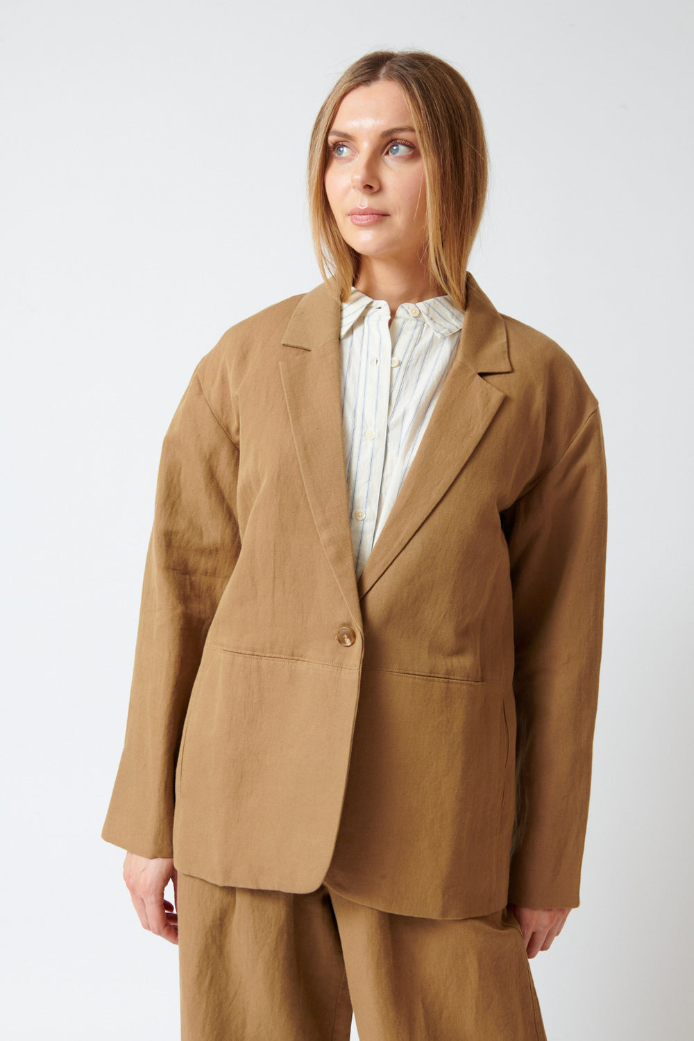 Mari wearing Apiece Apart Oversized Blazer front view