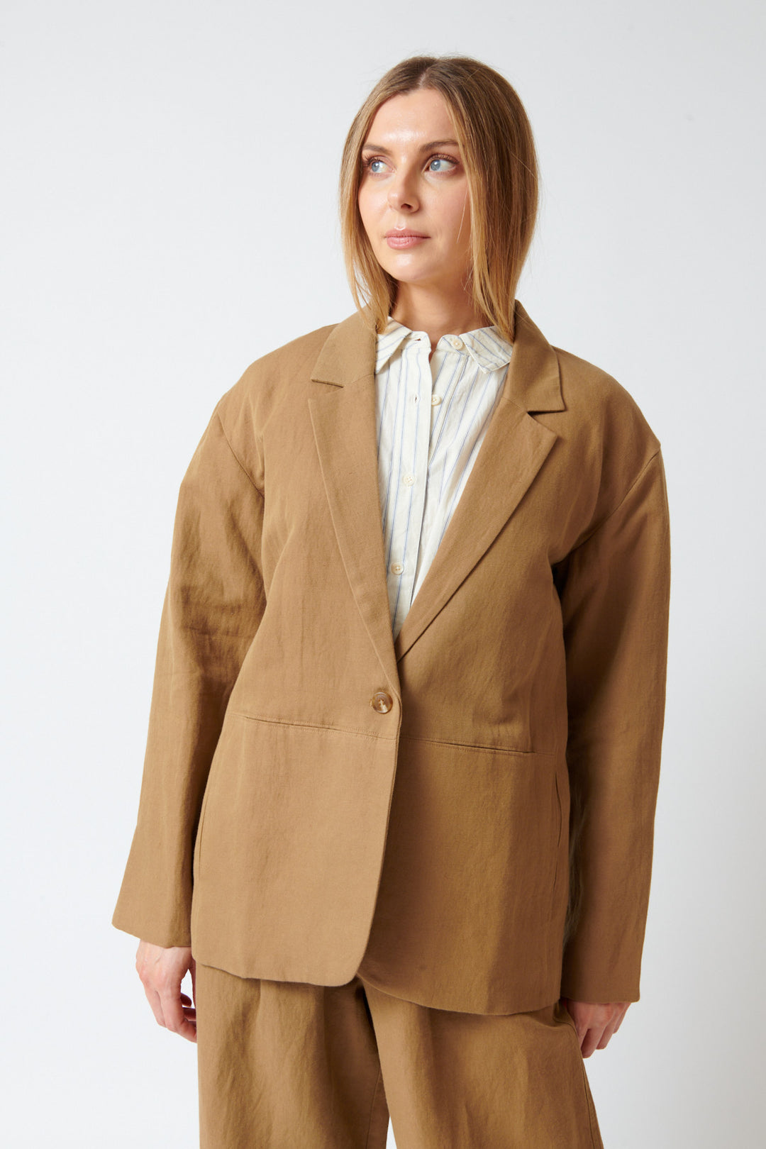 Mari wearing Apiece Apart Oversized Blazer front view