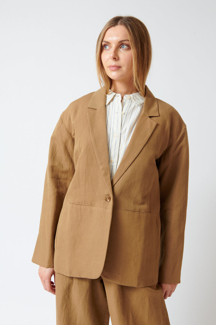Mari wearing Apiece Apart Oversized Blazer front view