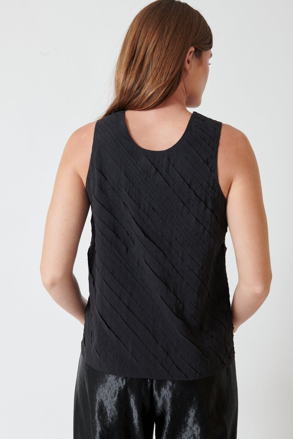 Julia wearing Christian Wijnants Tina Tank Top rear view