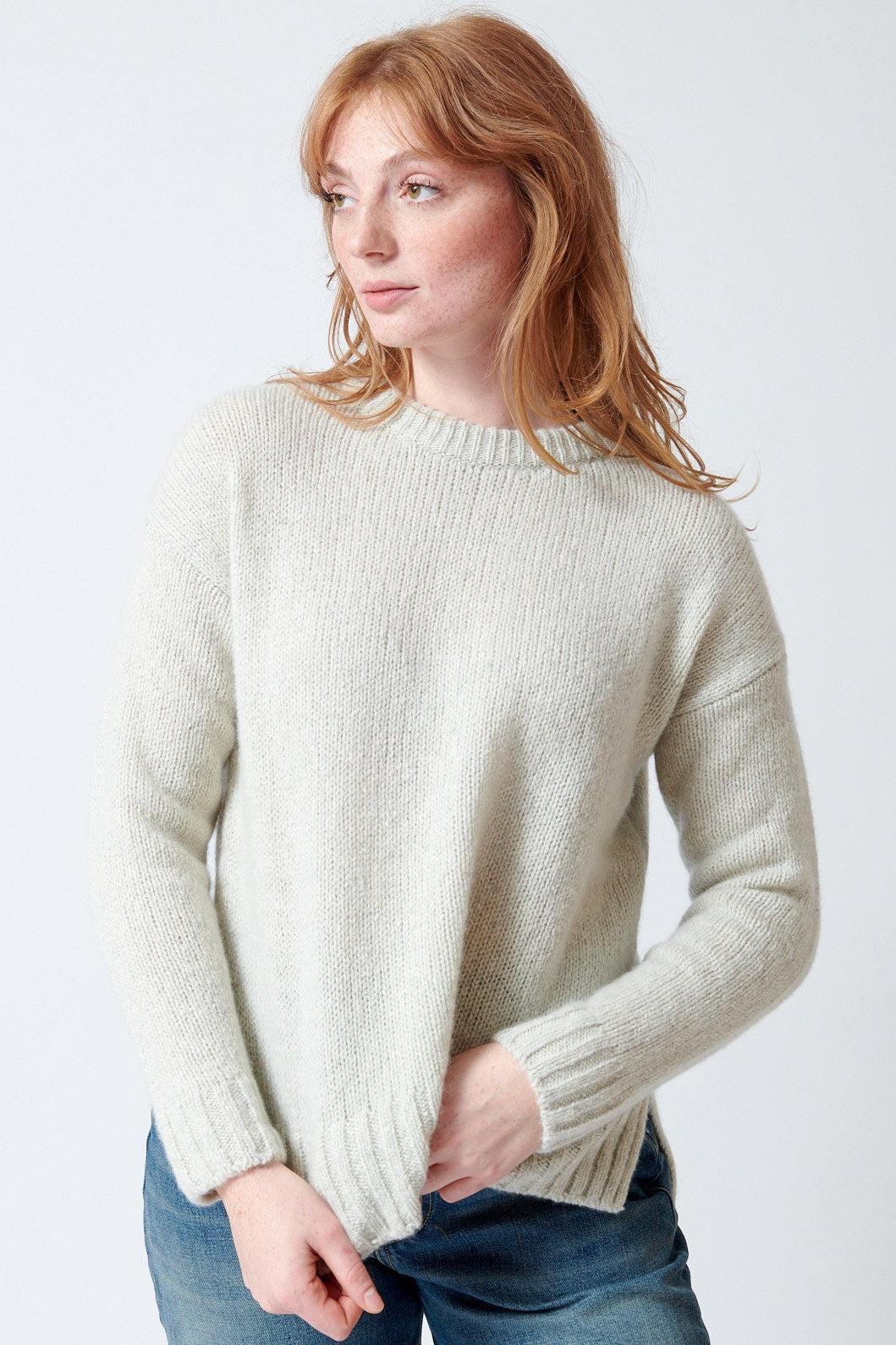 Waverly wearing Evam Eva Cashmere EE Pullover front view