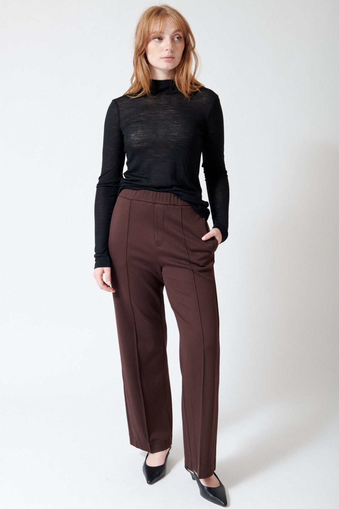 Waverly wearing Meimeij Front Seam Stretch Pant front view