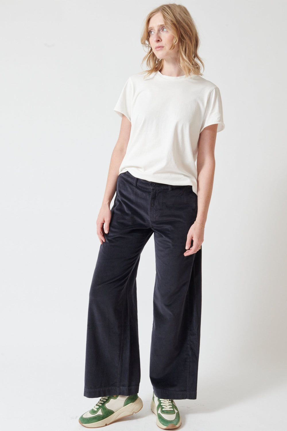 Madi wearing Labo.Art Pandora Pants front view