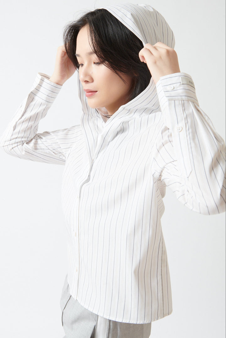 Lilly wearing WE-AR4 The Freestyle Shirt front/side view