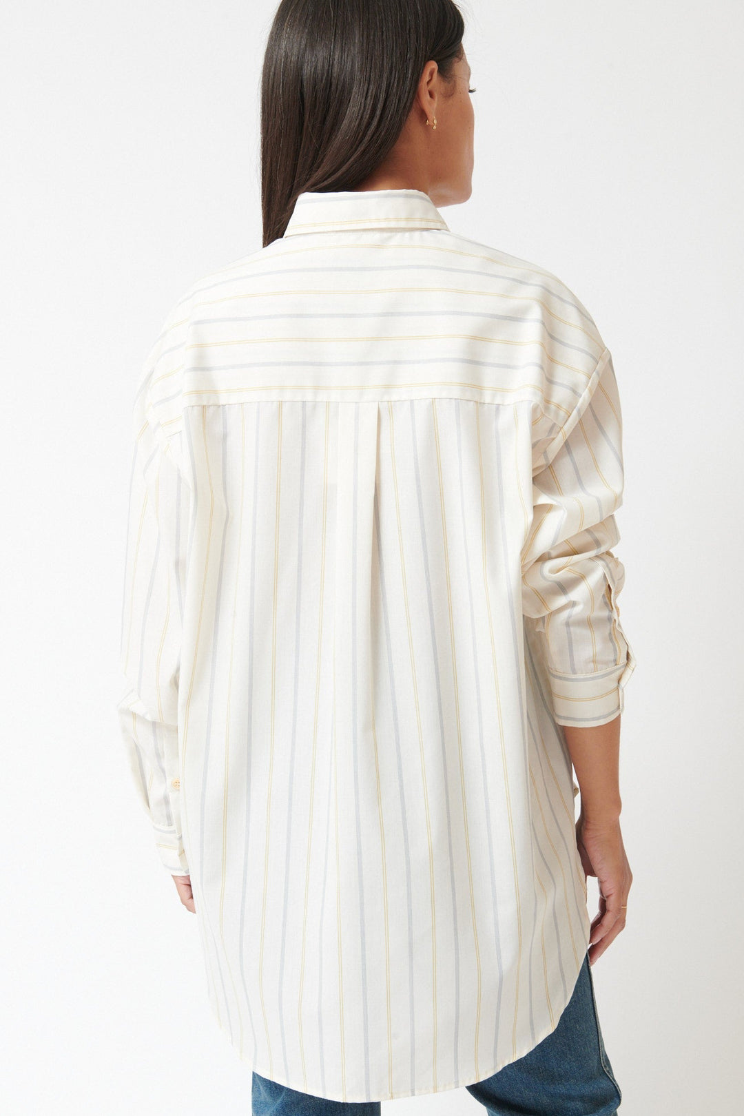 Amanda wearing Jamie Haller The Essential Shirt rear view