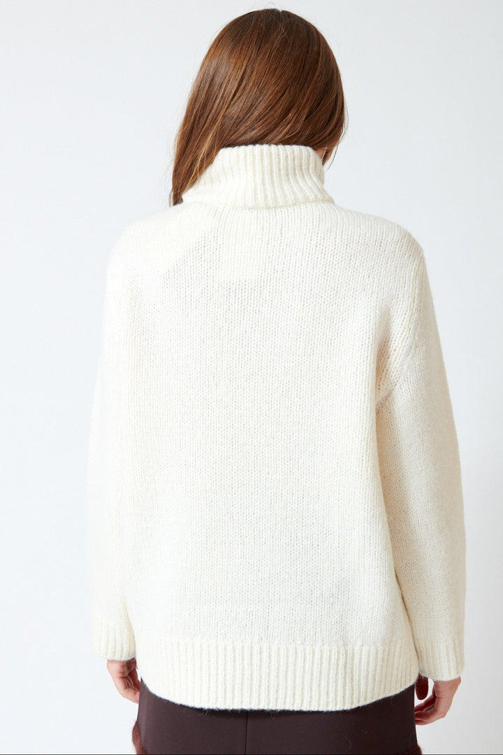 Julia wearing Dorothee Schumacher Urban Favorites Pullover rear view