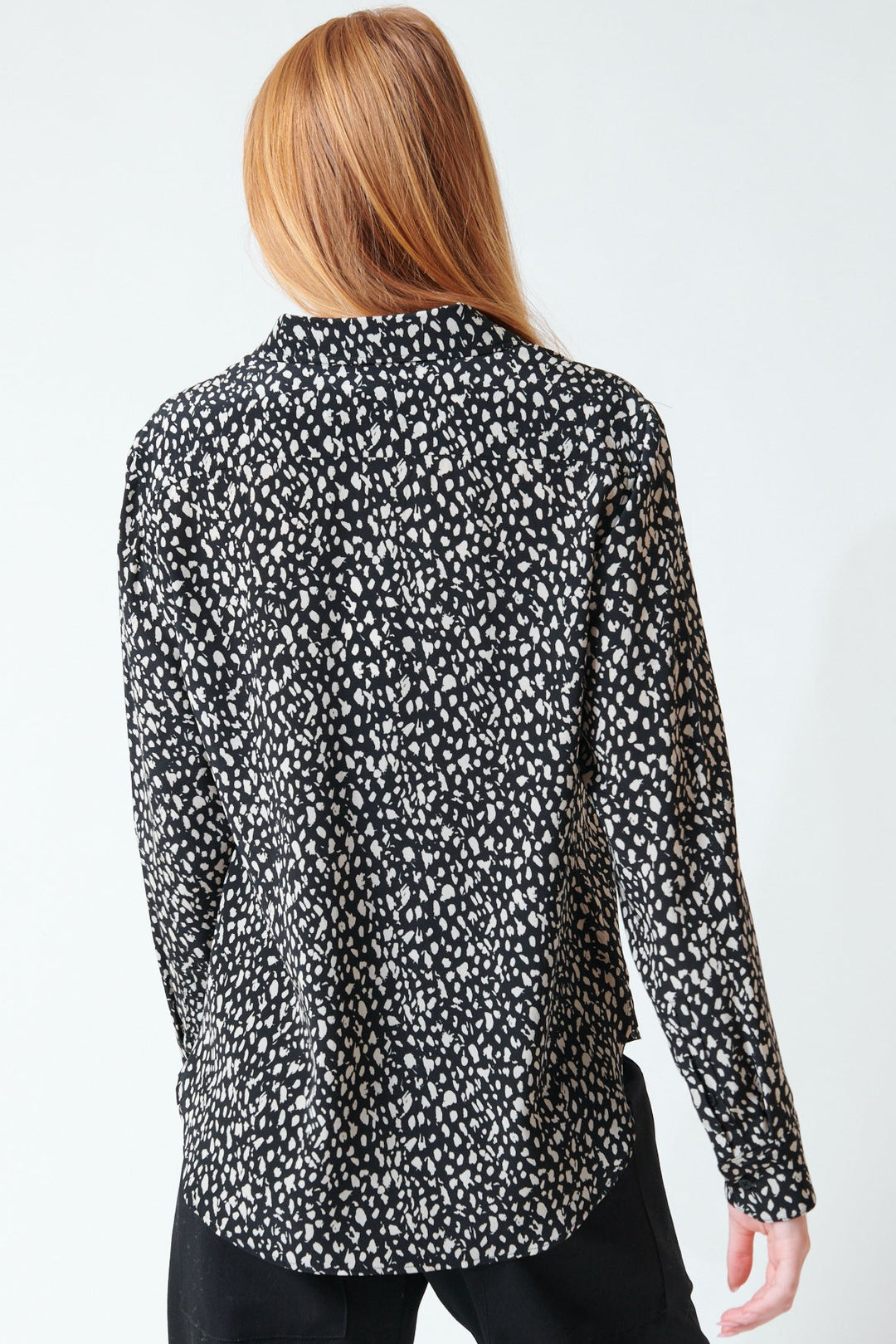 Aysia wearing Nili Lotan Gaia Slim Shirt rear view