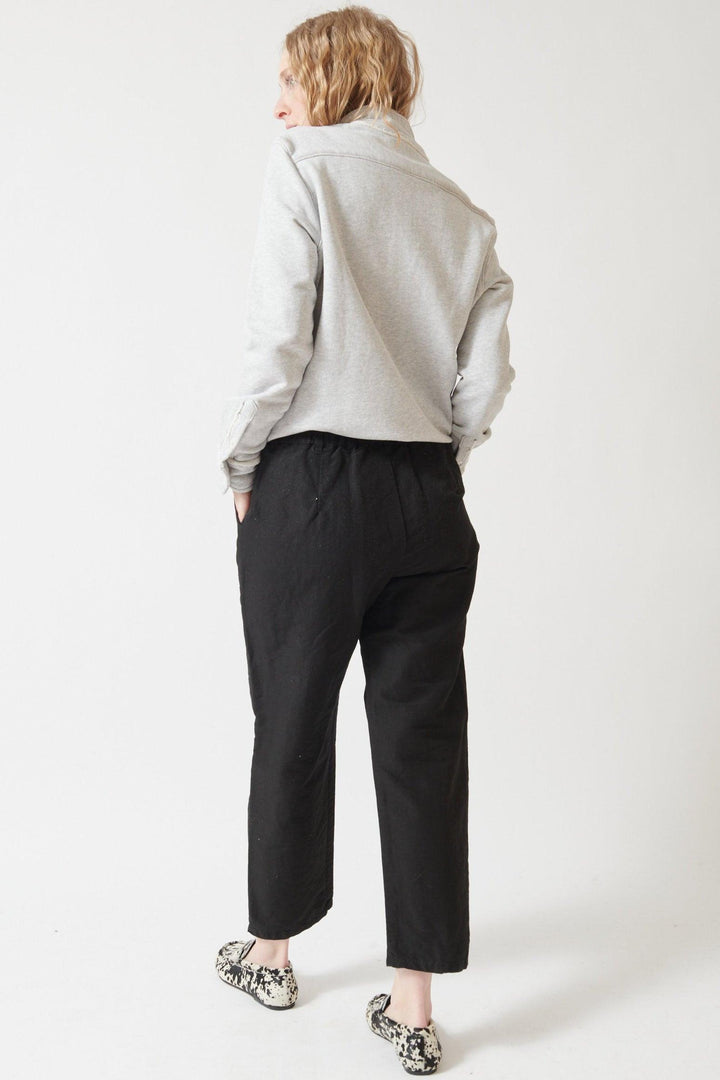 Madi wearing Pas de Calais High Density Linen Cotton Pants rear view