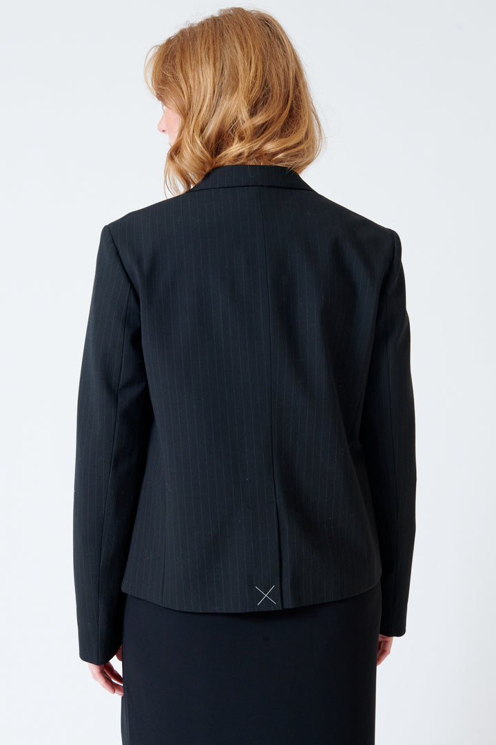 Waverly wearing N°21 Three Button Pinstripe Jacket rear view