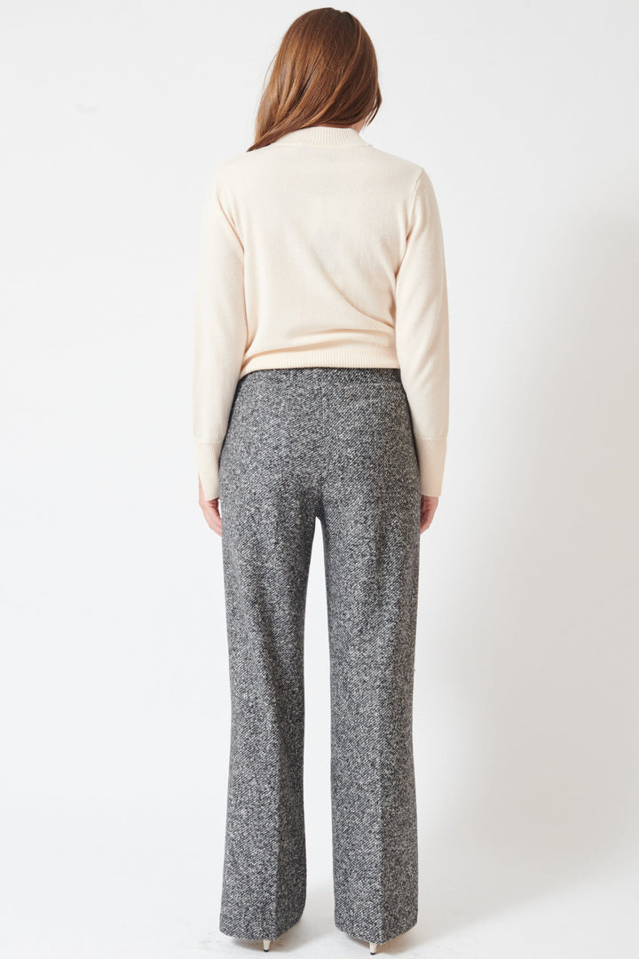Julia wearing Seventy Lisa Elasticated Back Trouser rear view