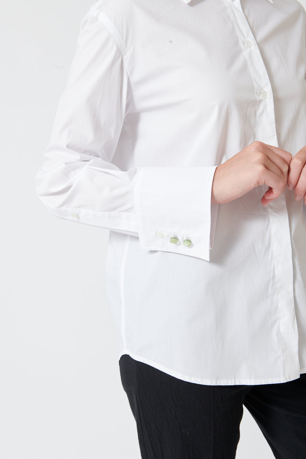 Julia wearing Tela Gisele Shirt front/detail view