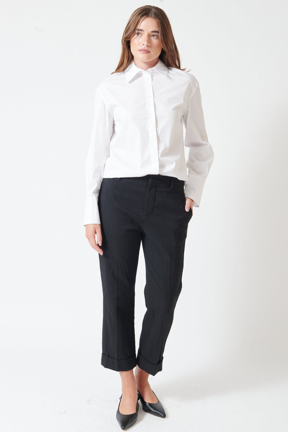 Julia wearing Tela Andrew Trousers front view