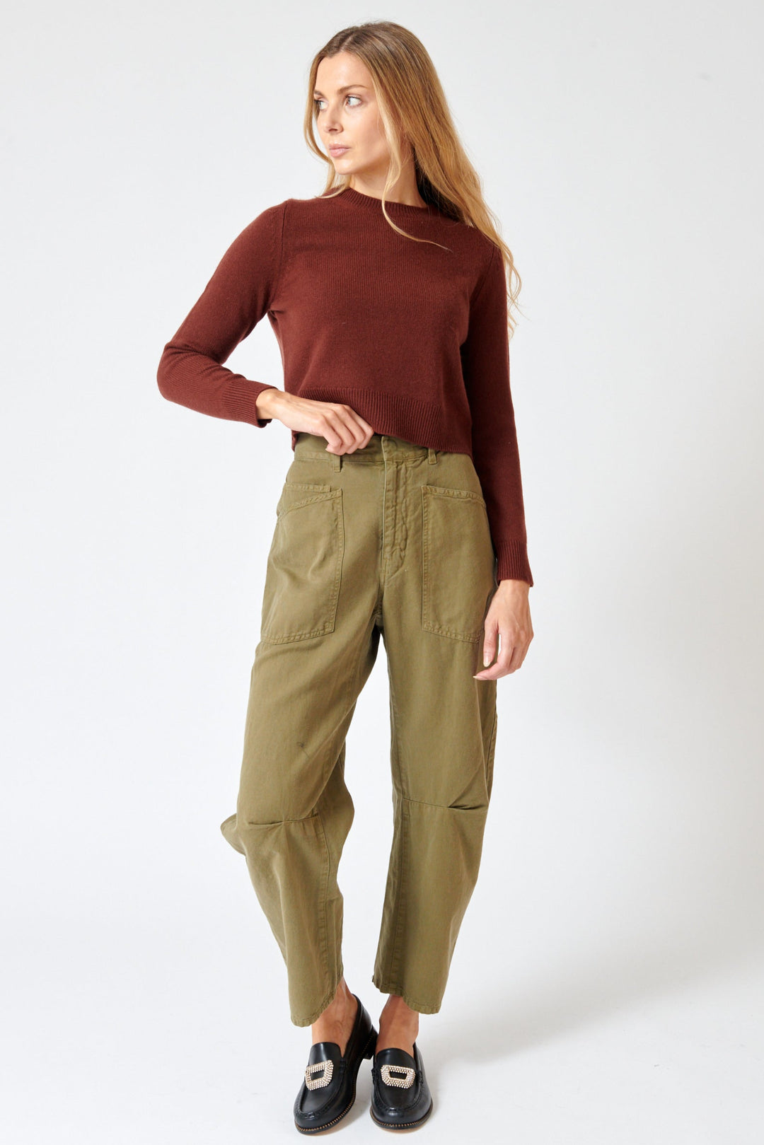 Mari wearing Nili Lotan Shon Pant front view
