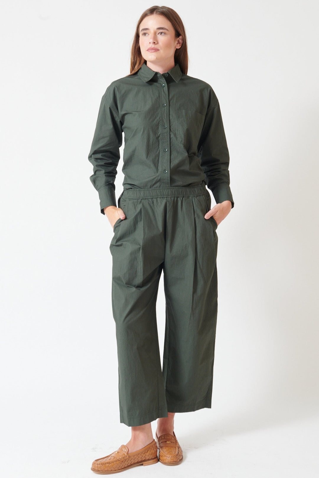 Julia wearing Apiece Apart Spa Pleat Pant front view