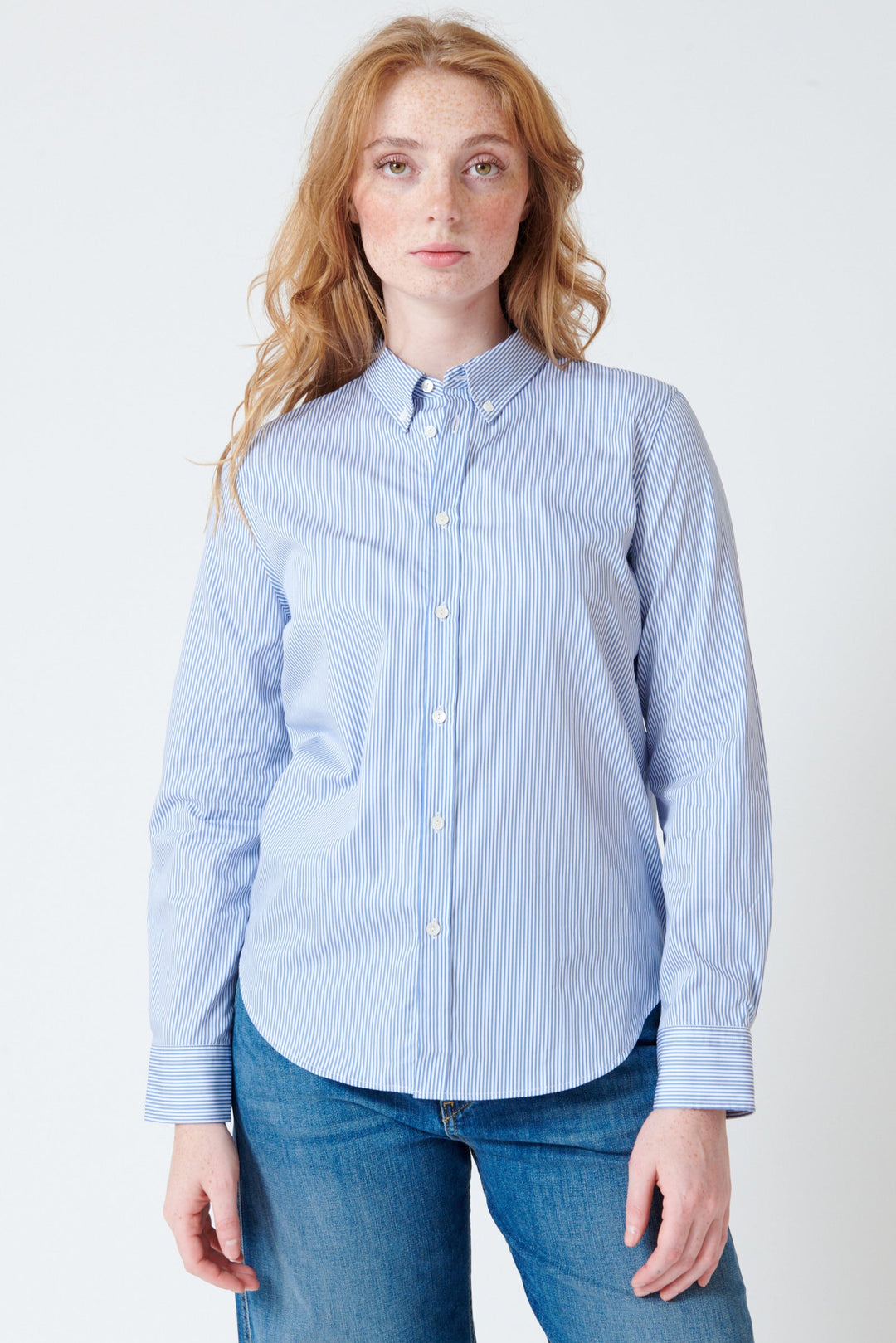Waverly wearing Nili Lotan Dyllan Shrunken Shirt front view