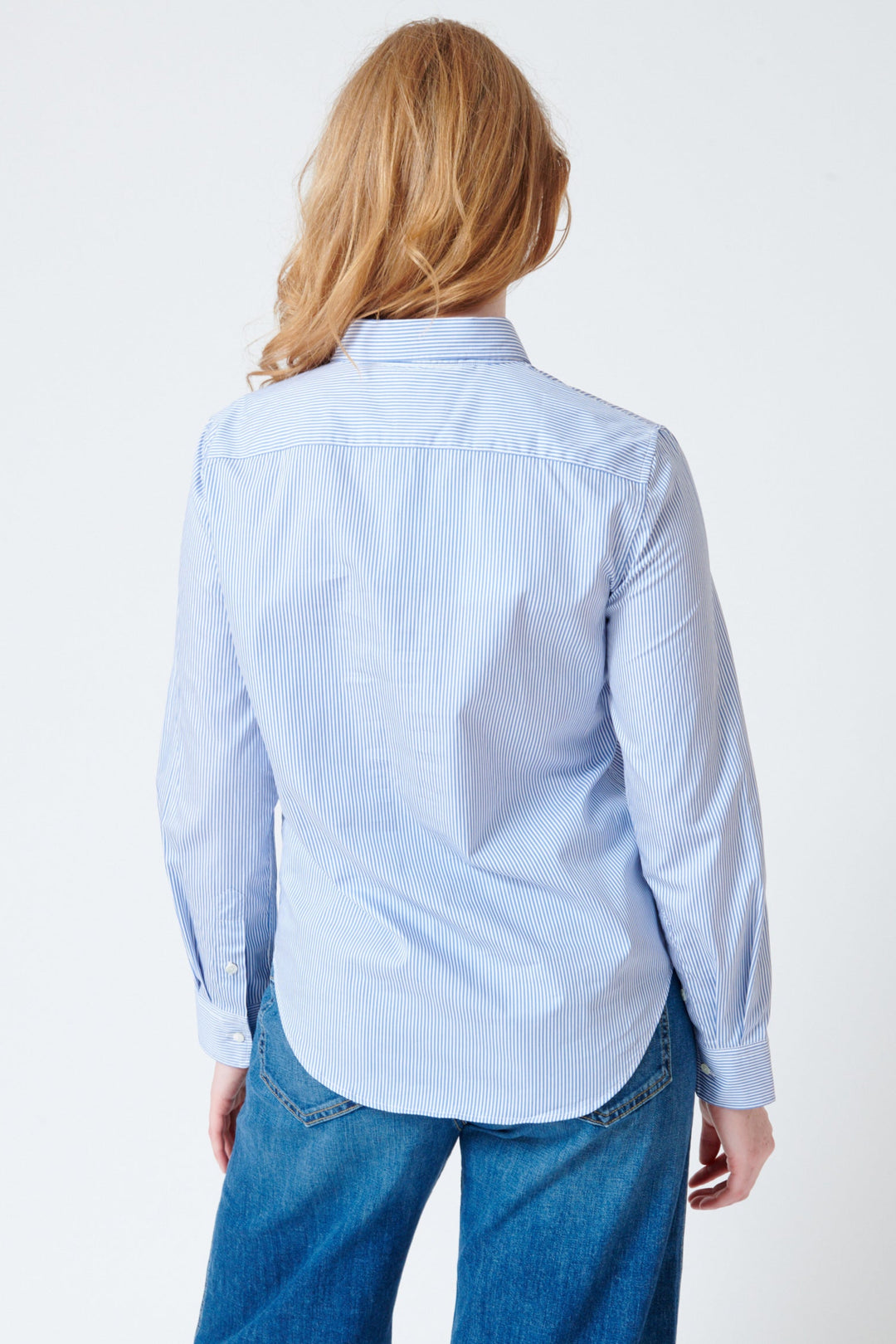 Waverly wearing Nili Lotan Dyllan Shrunken Shirt rear view