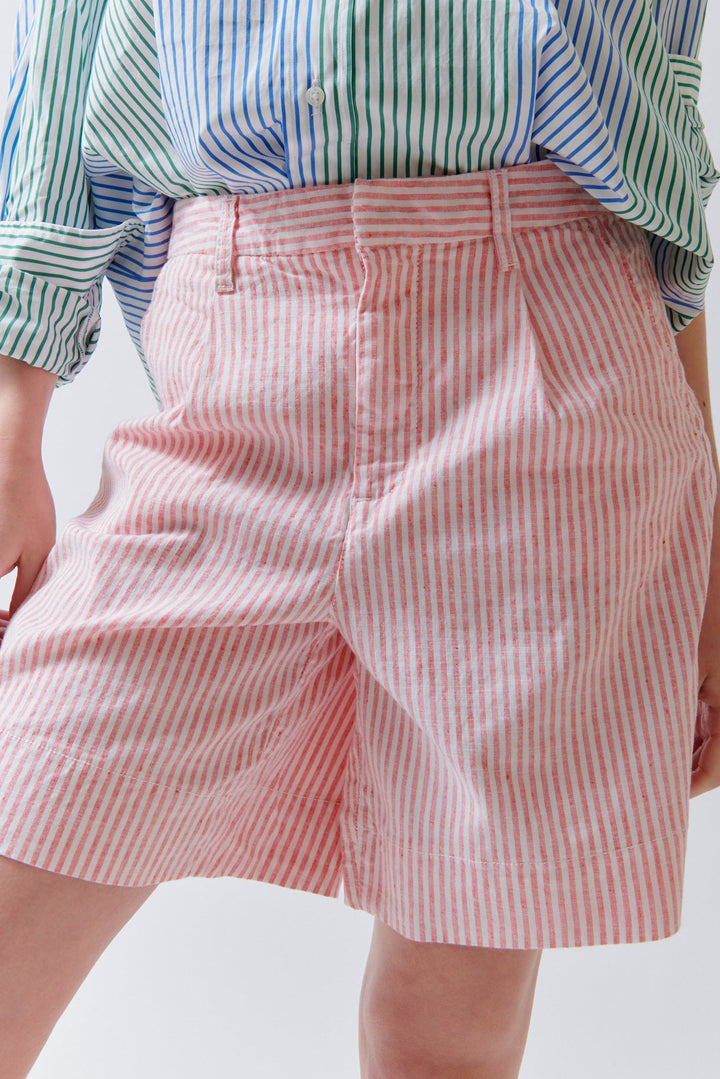 Angela wearing Frank & Eileen Waterford Golf Short detail view