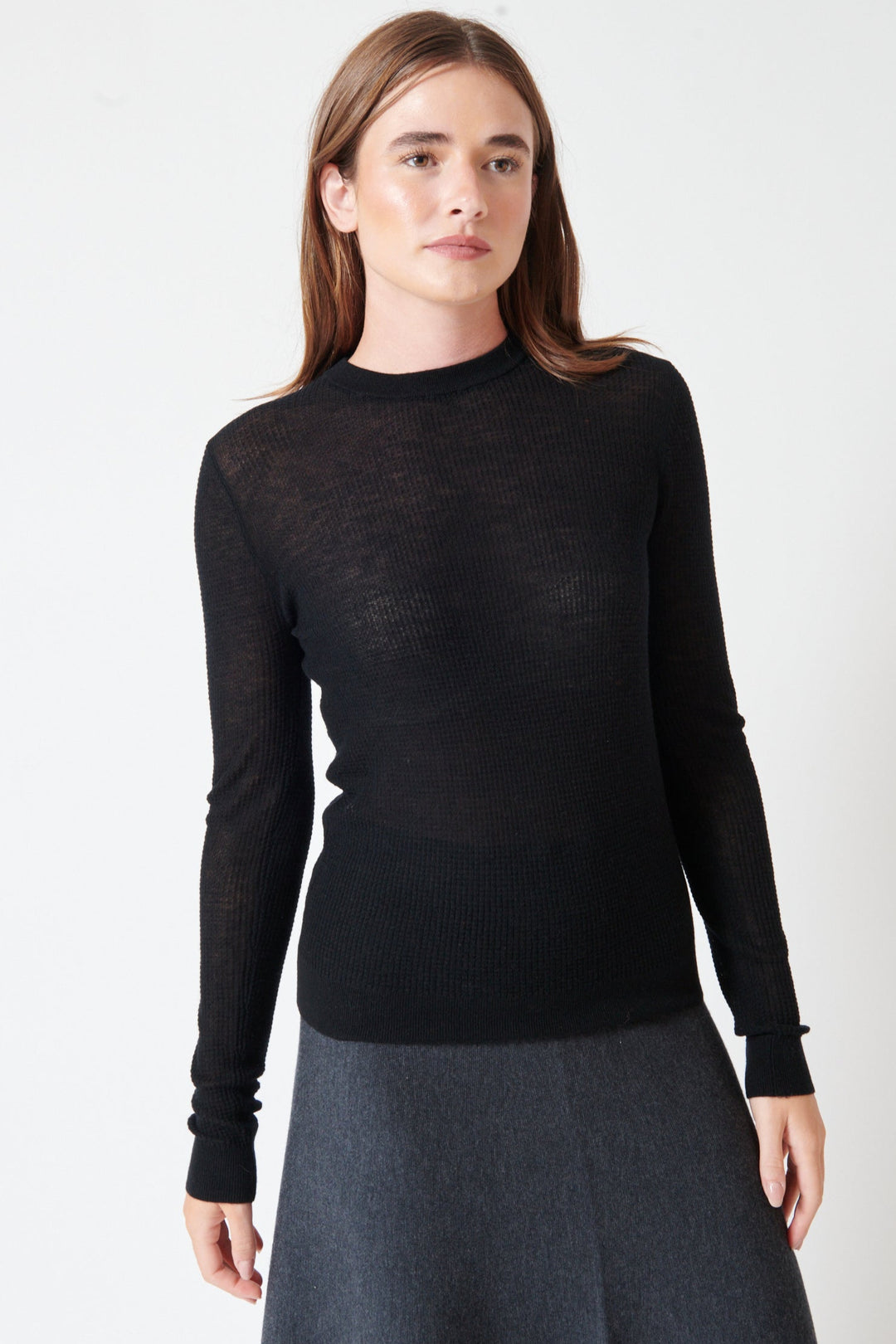Julia wearing White + Warren Superfine Cashmere Blend Waffle Crewneck front view