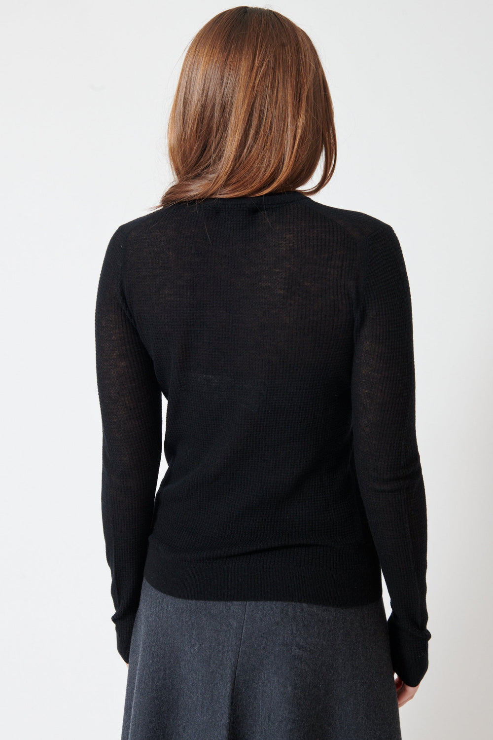 Julia wearing White + Warren Superfine Cashmere Blend Waffle Crewneck rear view