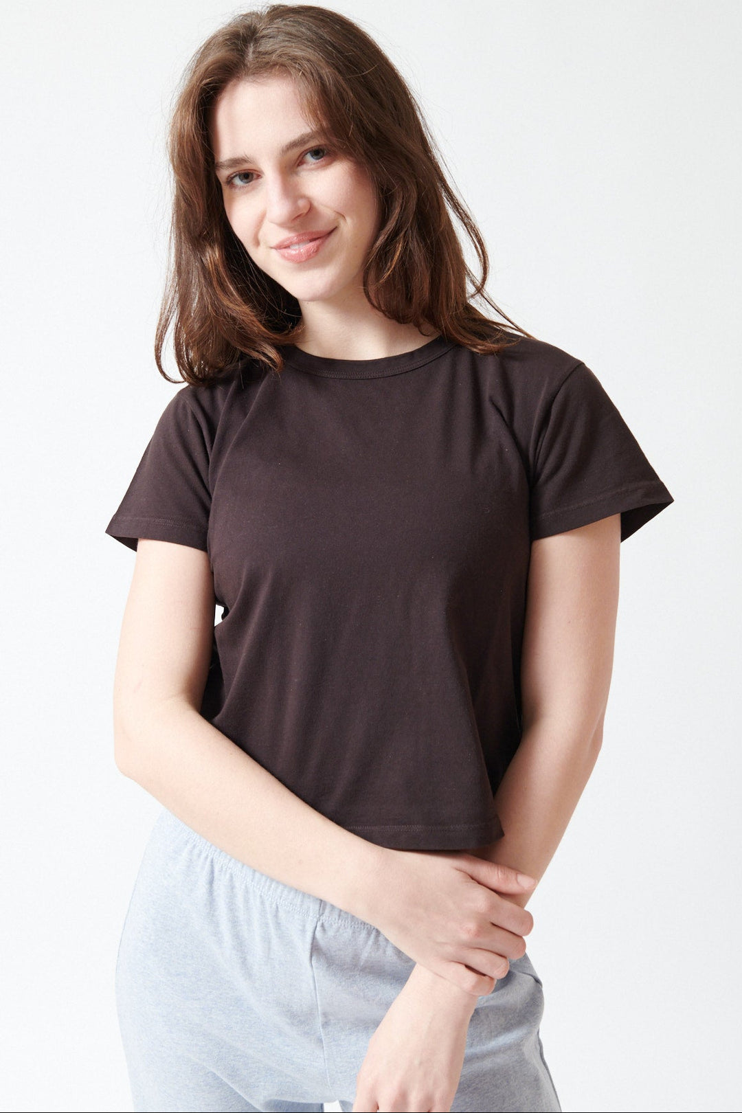 Sophie wearing LESET The Margo Tee front view
