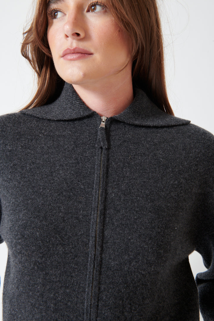 Julia wearing Allude Wool Cashmere Blend Zip Jacket Sweater front view