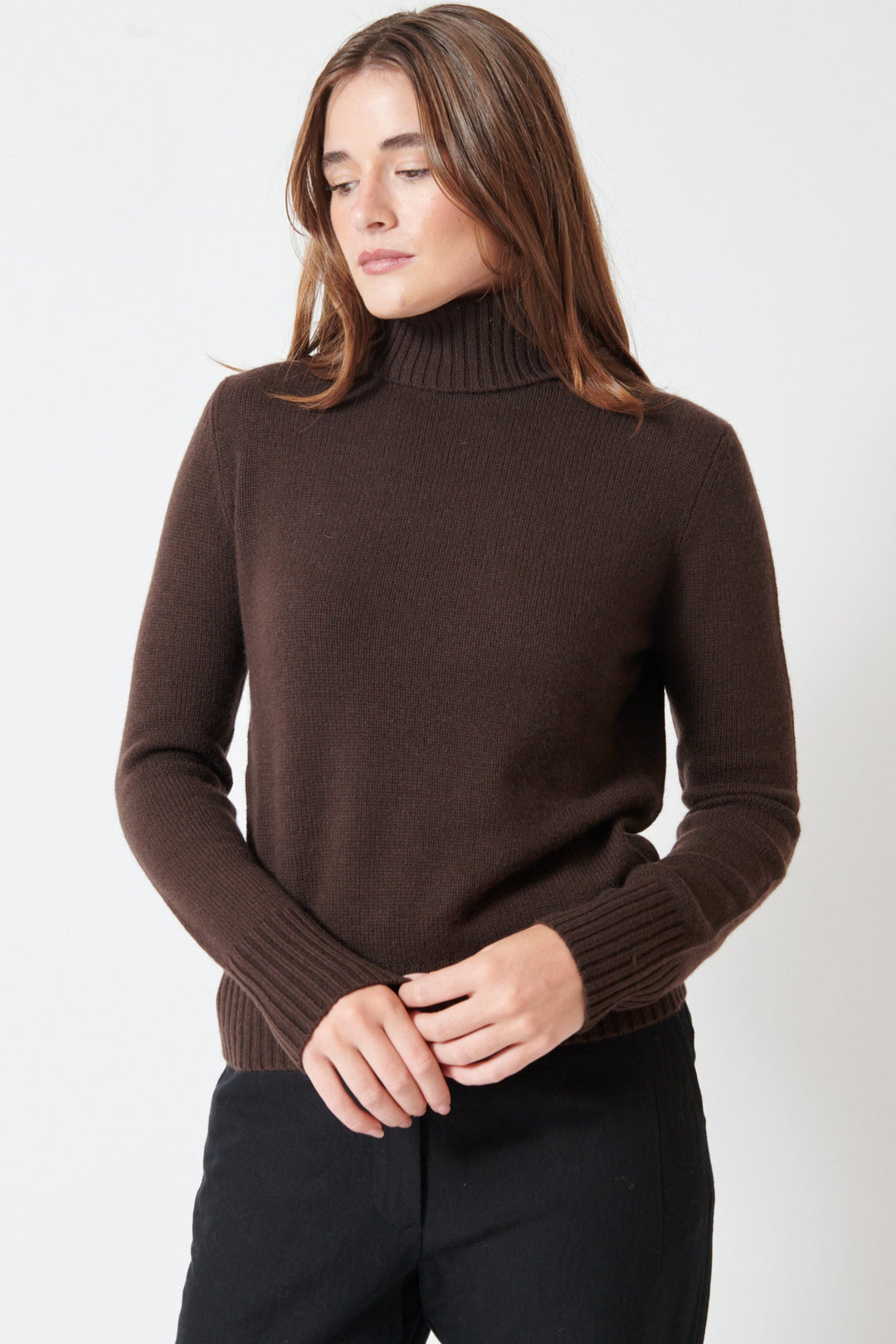 Julia wearing Allude Cashmere Wide Hem Turtleneck Sweater front view