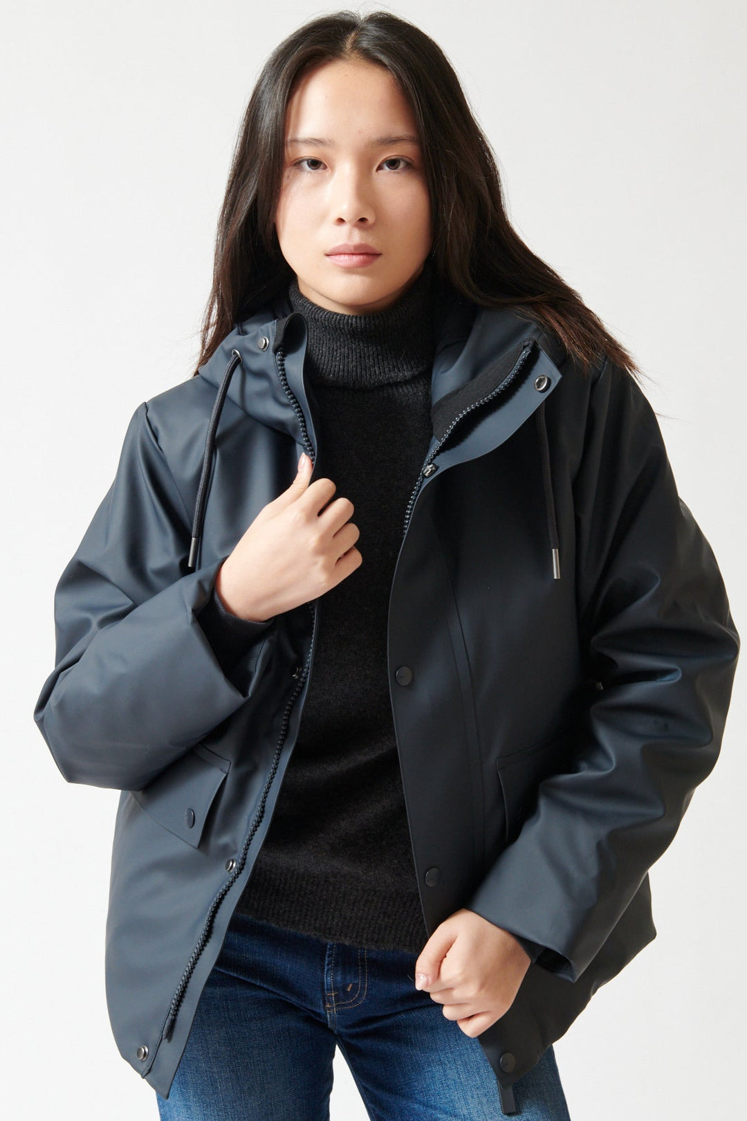 Lilly wearing Rains Nome Short W Parka front view