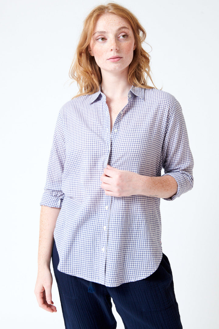 Waverly wearing Xirena Beau Shirt front view