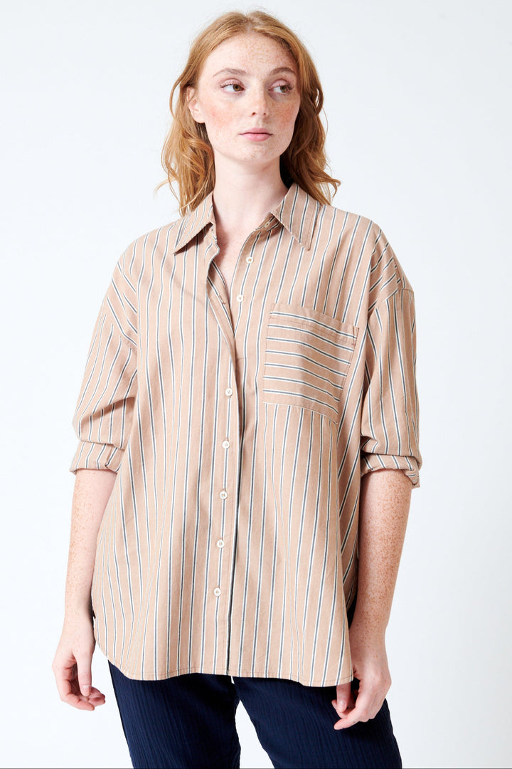 Waverly wearing Xirena Sydney Shirt front view