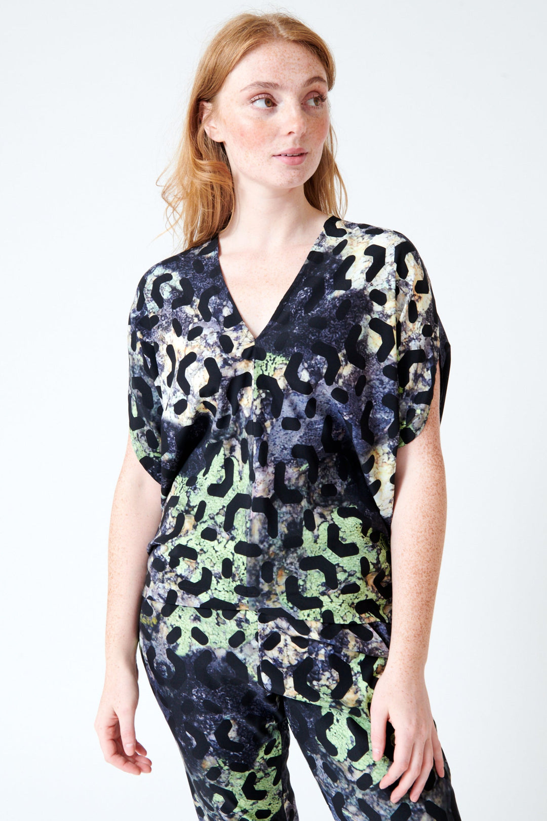 Waverly wearing Zero + Maria Cornejo Kio Silk Moss Print Top front view