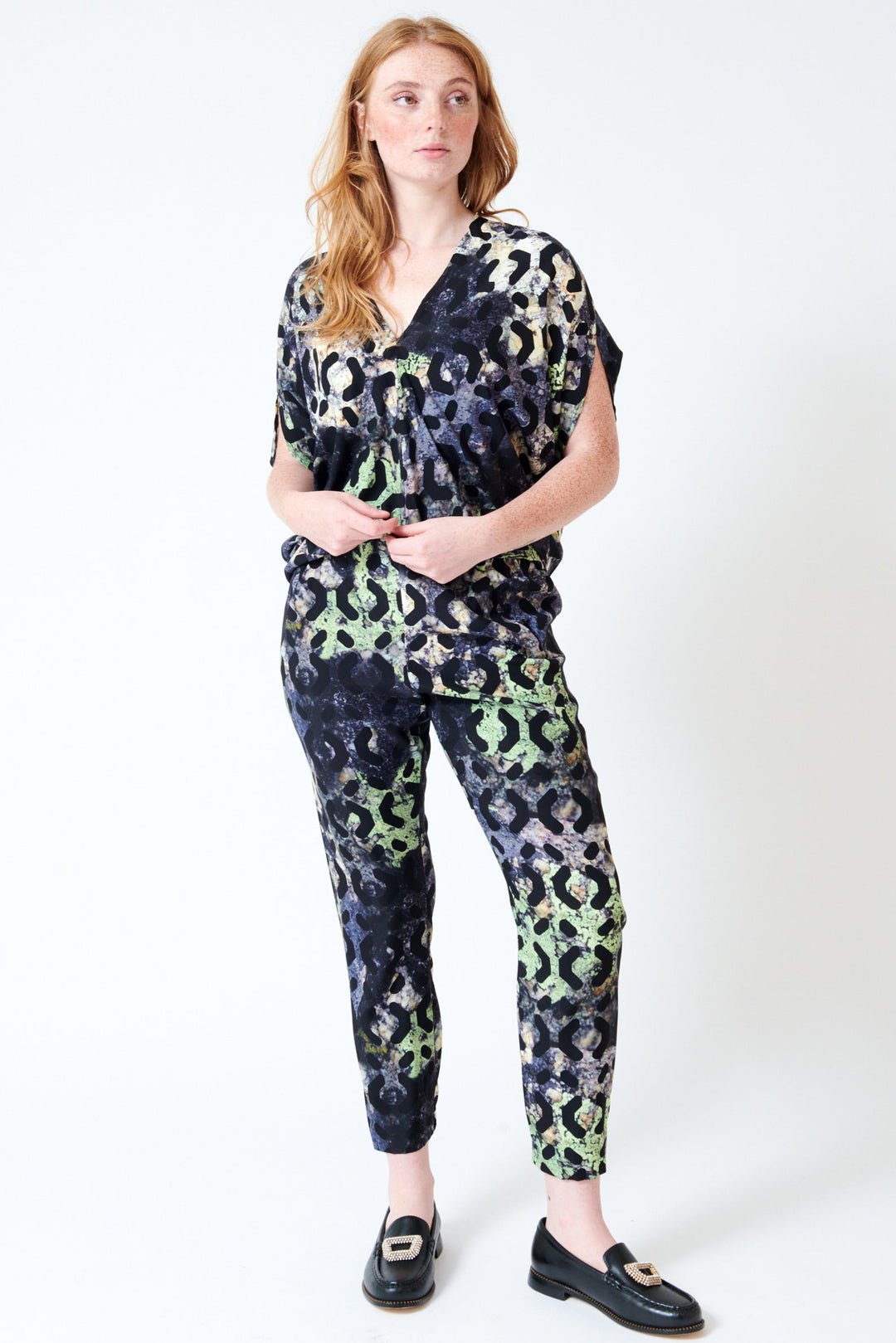 Waverly wearing Zero + Maria Cornejo Gabi Silk Moss Print Pant front view