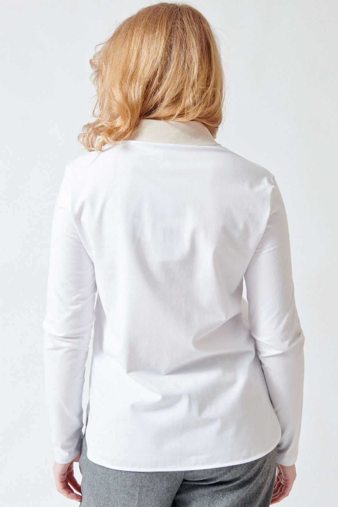 Waverly wearing Peserico Plain Stretch Cotton Poplin Stretch Jersey Shirt rear view