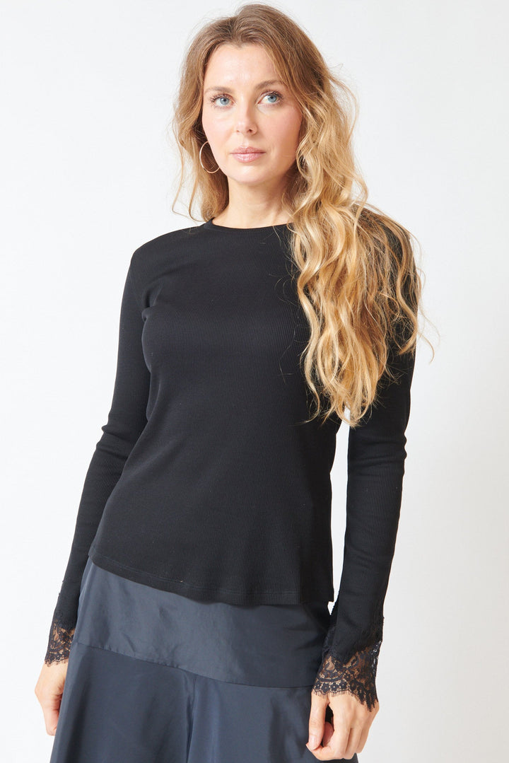 Mari wearing Dorothee Schumacher Pure Sleekness Shirt front view