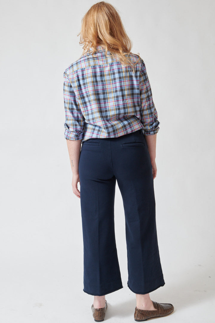 Waverly wearing Frank & Eileen Crop Riley Trouser Sweatpant rear view