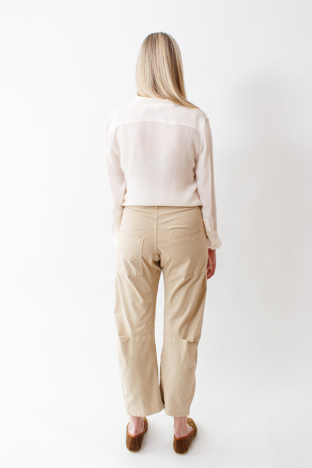 Bailey wears size Nili Lotan Shon Pant rear view