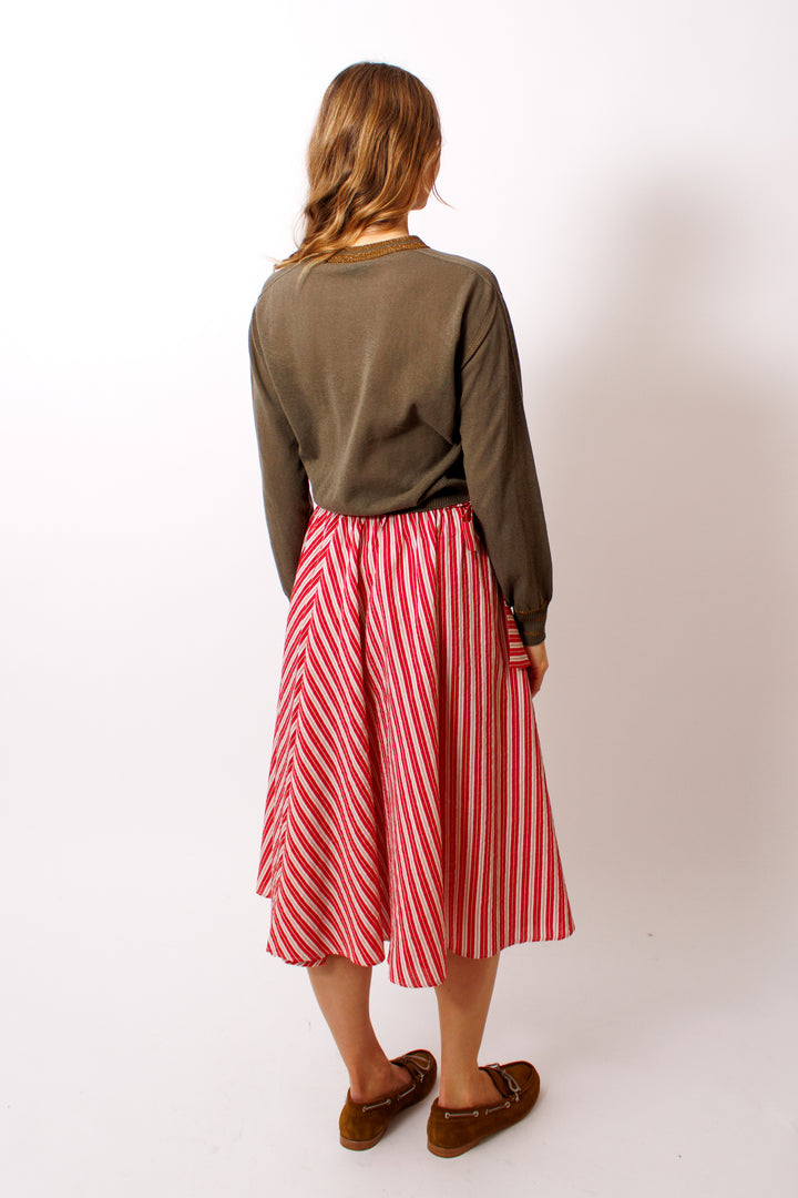 Mari wearing Momoni Caiana Skirt rear view