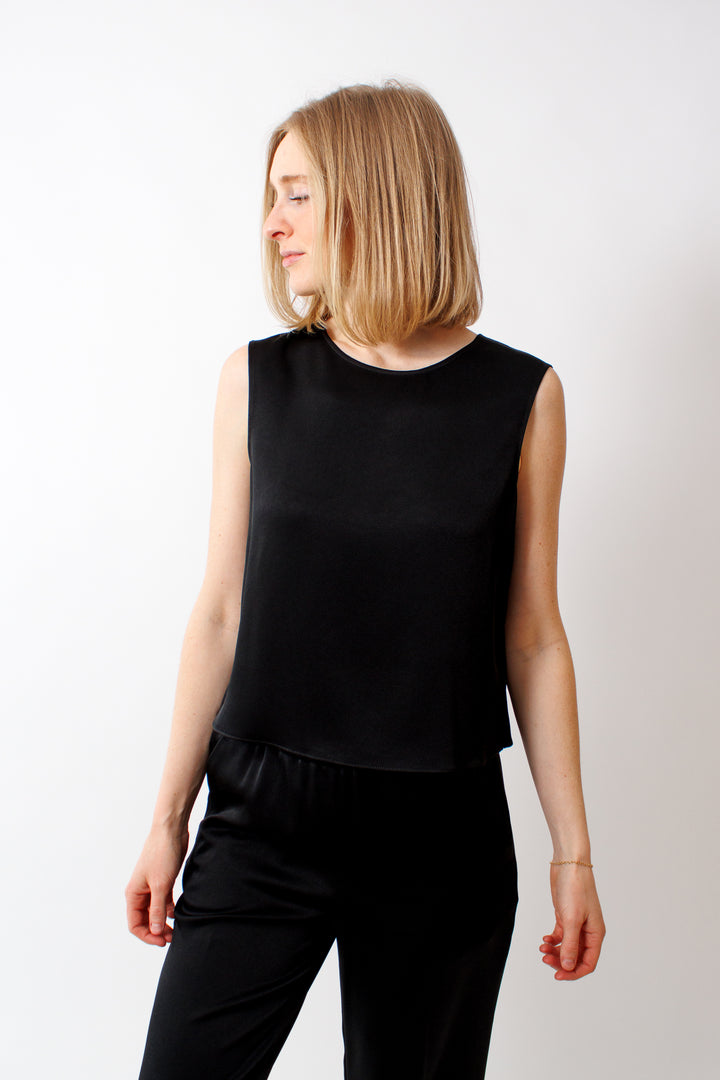 Madi wearing Rosso 35 Sleeveless Tank front view