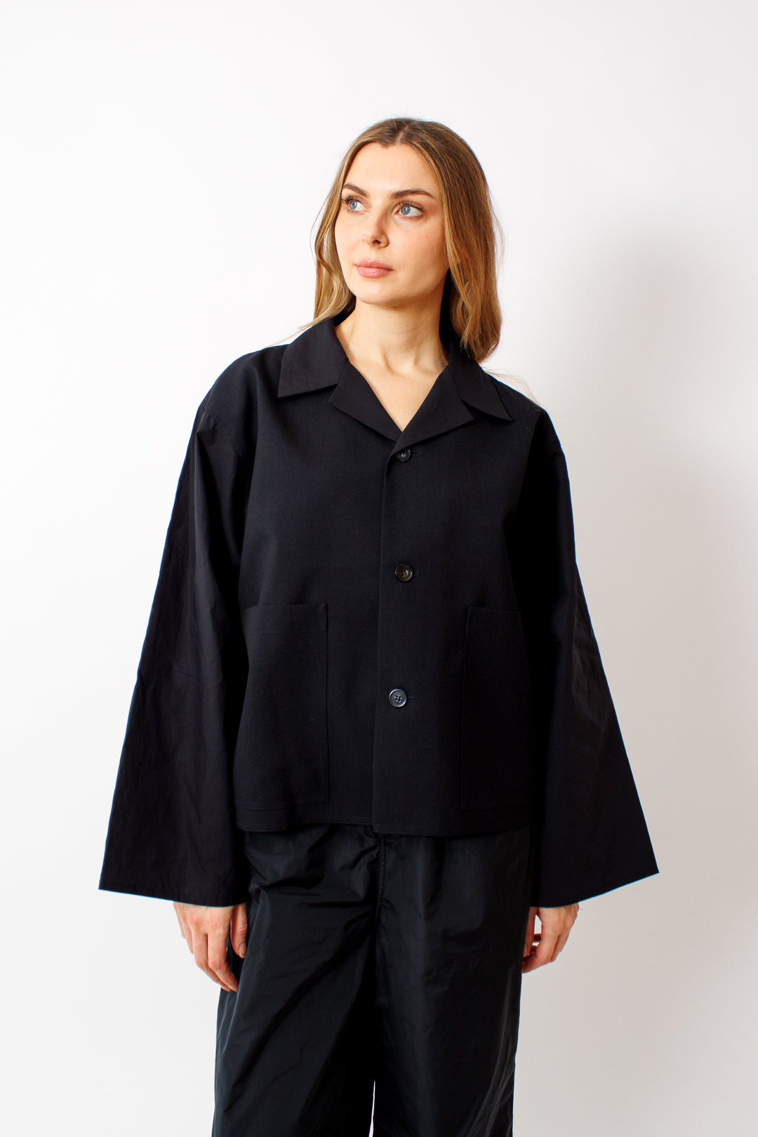 Mari wearing Sofie D'Hoore Cancun Bicolor Long Sleeve Jacket front view