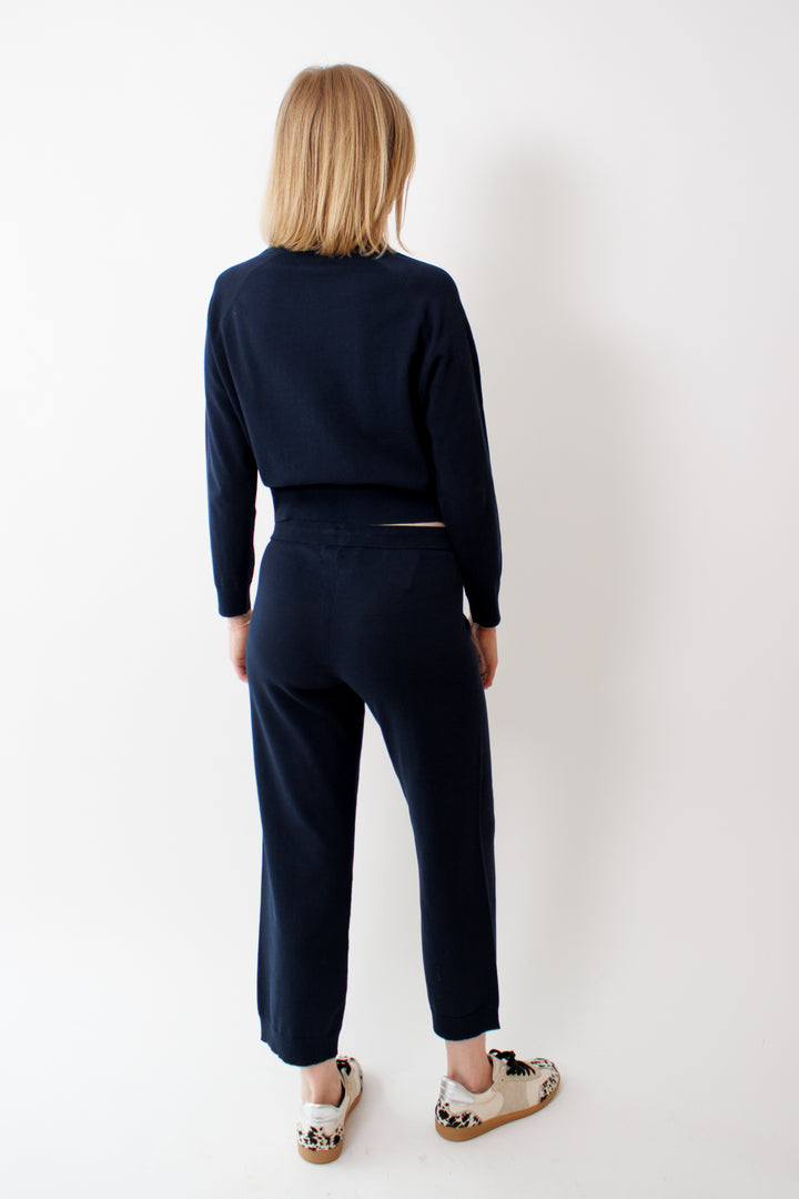 Madi wearing The Great The Lantern Pant rear view