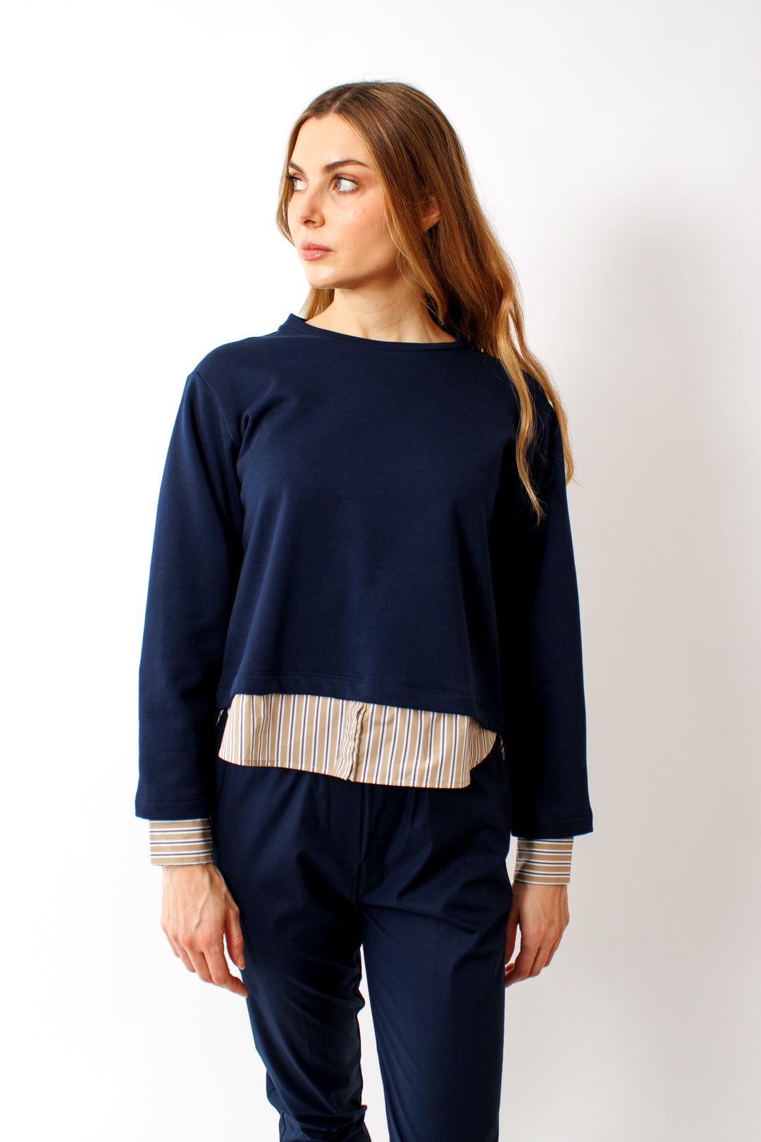 Mari wearing Rosso 35 Sweatshirt front view