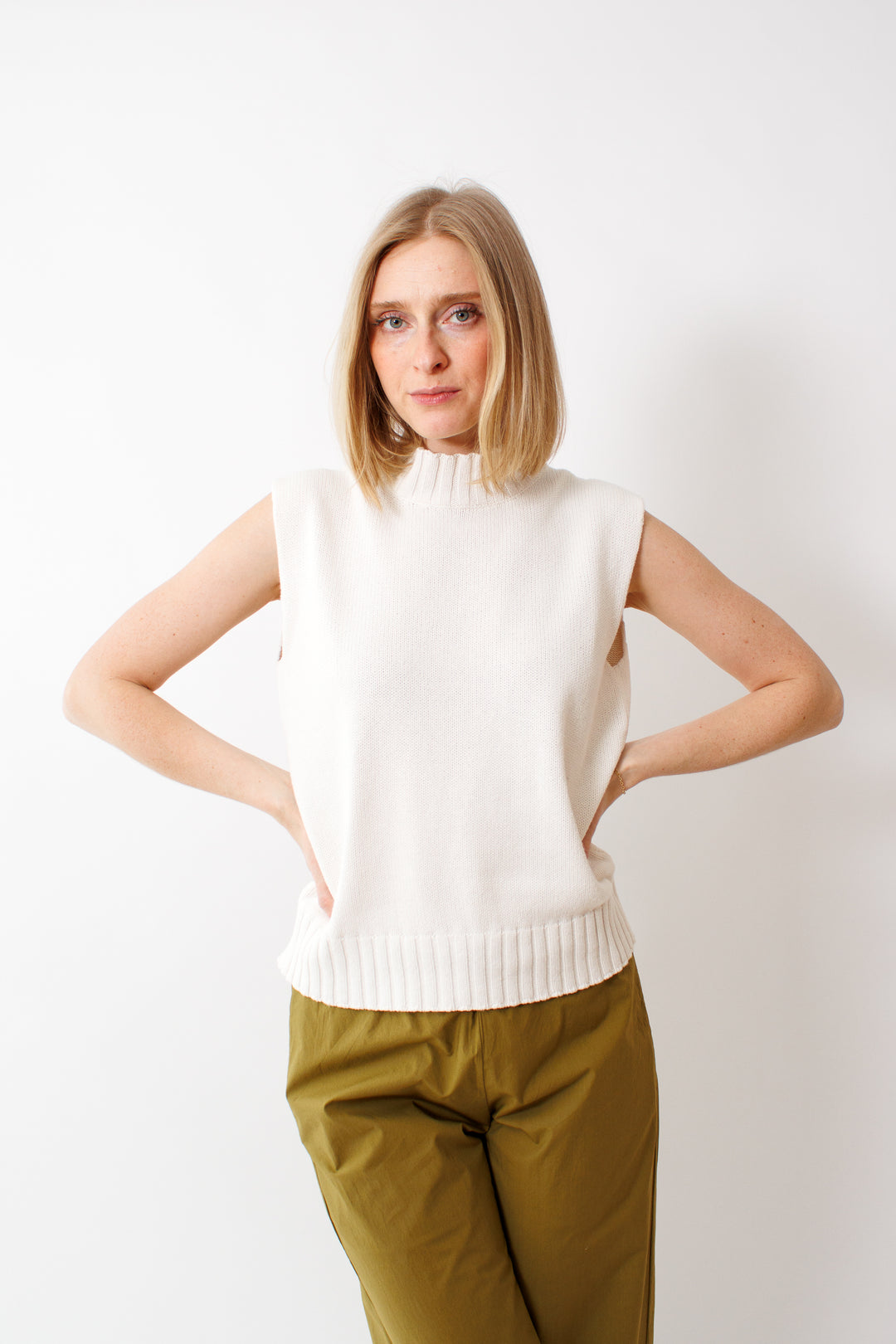 Madi wearing Labo.Art Flavian Vest front view
