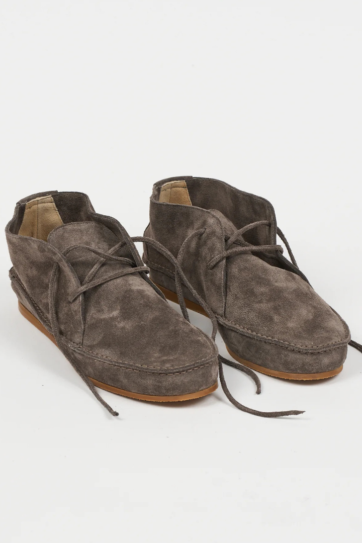 Flat lay of Jamie Haller The Desert Boot Smoke front view