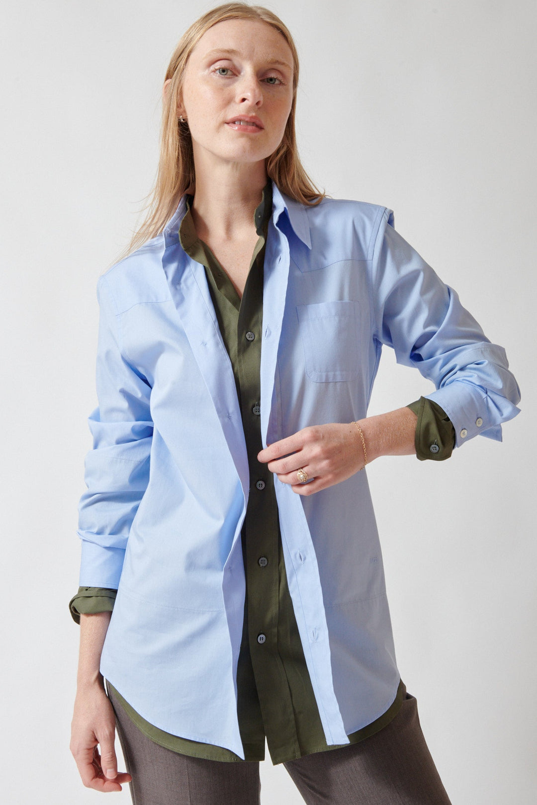 Madi wearing N°21 Dress Up Ranger Overlay Shirt front view