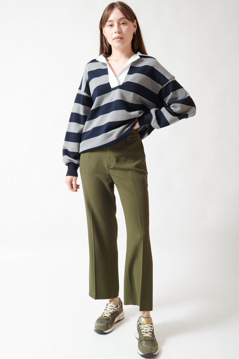 Angela wearing N°21 Elastic Back Rick Trouser rear view