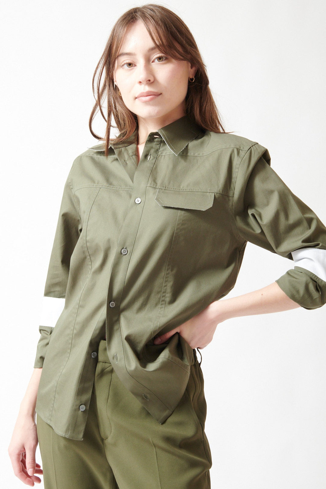 Angela wearing N°21 Raw Edge Ranger Shirt front view