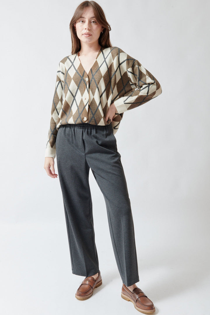 Angela wearing Seventy Susan Stretch Trouser front view