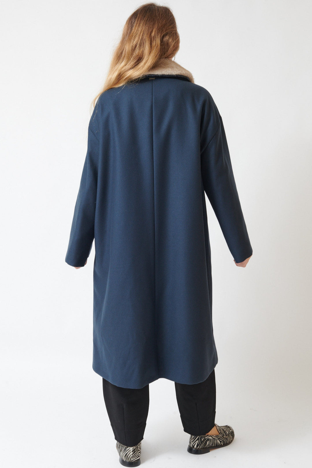 Mari wearing Herno Dual Zip Babcock Coat With Removable Faux Fur Collar Blue Black rear view