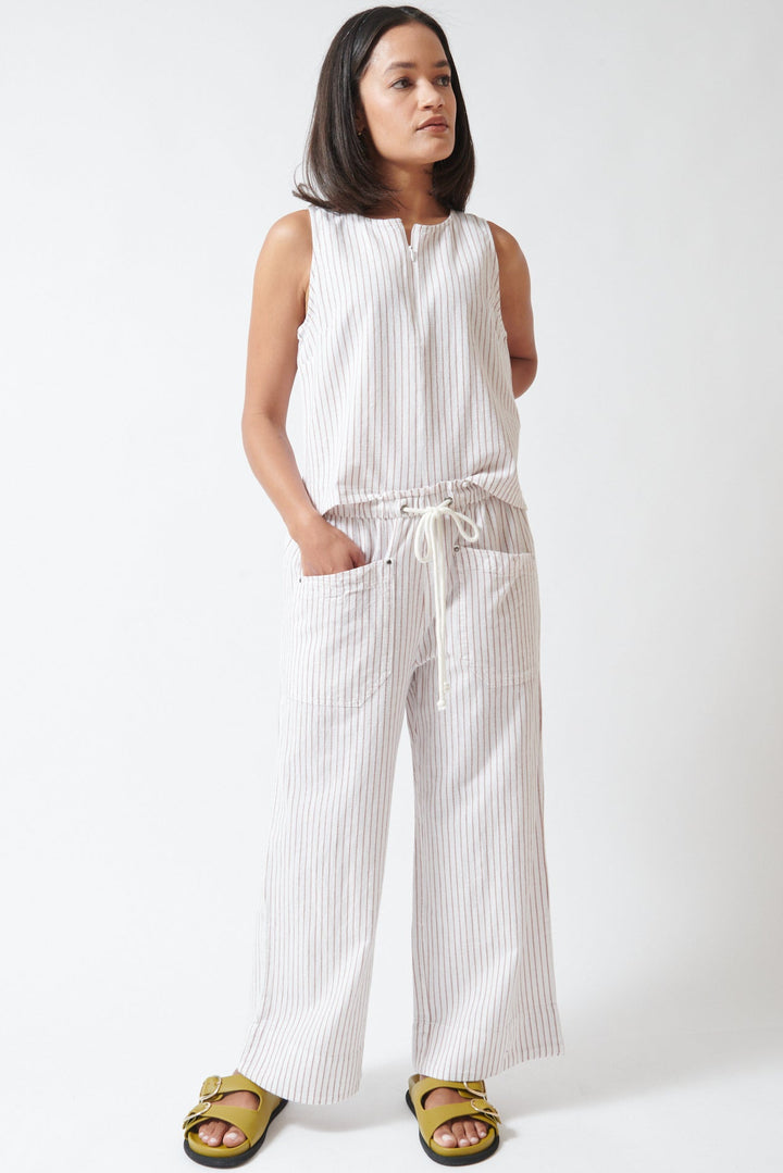Amanda wearing Lilla P Striped Pant Bark Stripe front view
