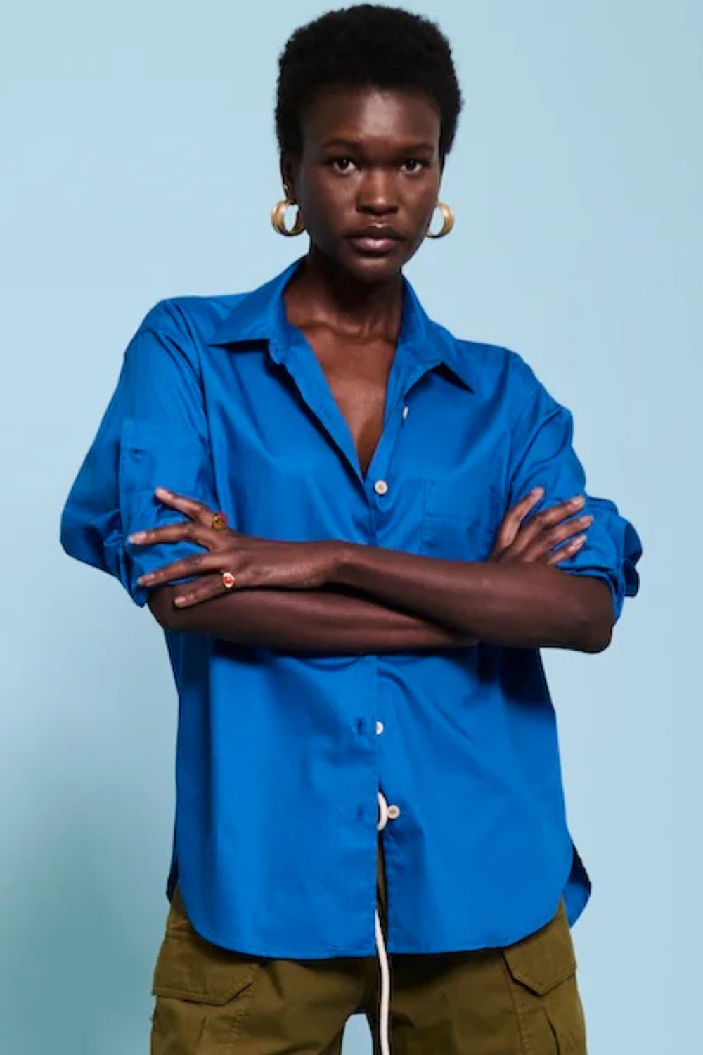 Model wearing Jamie Haller The Logo Weekend Shirt in Royal Blue front view