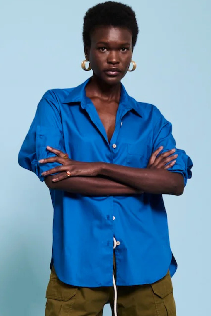 Model wearing Jamie Haller The Logo Weekend Shirt in Royal Blue front view